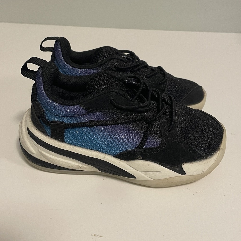 PUMA Super‎ Mario Galaxy Boy Size 6 US Dreamer Nintendo EUC